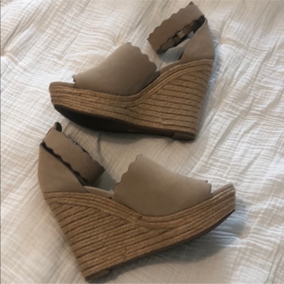$138 Marc Fisher Espadrille Wedge Heels Beige 7 - Picture 2 of 3